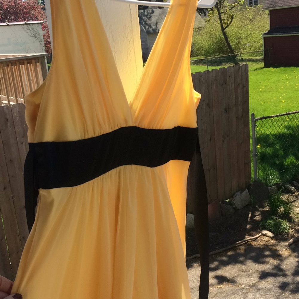 Yellow and black V-neck flowy dress